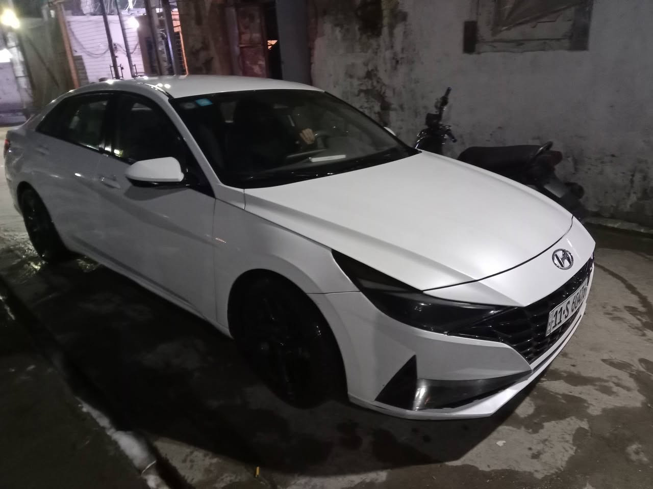 سلام عليكم 
النترا 2021 لون أبيض 
ماشيه 50 
السعر 145 
الاستفسار اكثر:***********
