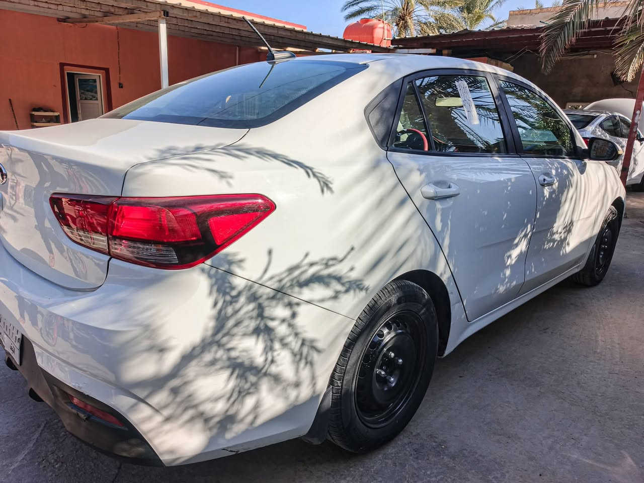 السلام عليكم
كيه ريو موديل 2020 وارد امريكي بيه 3 قطع 

كير ومحرك وشواصي مكفولات 

محرك 1600 دوش كير cvt8 نمر تبريد ثلج

مواصفات تحكم جه وحده شاشه وكامره ونضام سبورت ومانع انزلاق دوشمه جديده تخم تاير جديد 

رقم نحف بسمي مداور ثاني يوم السعر 105 وبيه مجال مكاني نجف ***********
