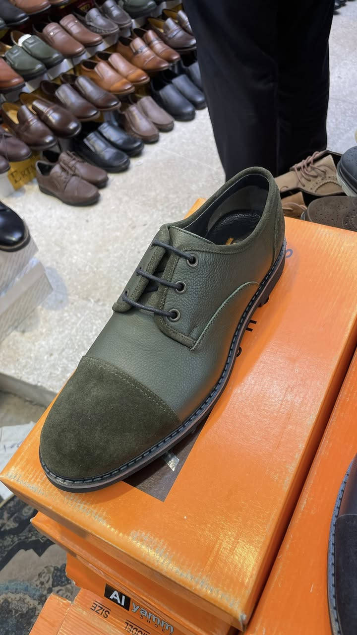 احذيه عمر العزو
. تنزيلات وتصفية مخازن
.احذيه رسميه
اي قطعه 15,000
جلد طبيعي
متوفر ألوان وقياسات 
العنوان موصل جانب الأيمن
باب السراي سوق الاحذيه


**إذا كنت صاحب هذا الإعلان وتريد حذفه لأي سبب، رجاءا أرسل رسالة إلى الدعم الفني**