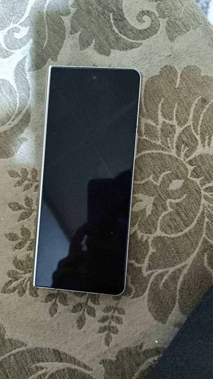 📱🔥 للبيع Samsung Z Fold 4 🔥📱

✅ النسخة الشرق الاوسط 

✅ ذاكرة 256GB

✅ رام 12GB

✅ اللون نيلي حبري 💙

✅ نظافة فول ✨

✅ دبل سيم كارت 📶

✅ شاشة قابلة للطي

✅ معالج Snapdragon 8+ Gen 1 🚀

✅ جهاز معروف وغني عن التعريف

📝 ملاحظة:
الجهاز مكفول فقط الشاشه تفتح بنسبه ٩٥ بل ميه بس ما ماثر علا الجهاز 

📍 الموقع: البصره القبله  او القرنه

💰 السعر: 525 وبي مجال للطيبين والشراية البصرة, العراق


**إذا كنت صاحب هذا الإعلان وتريد حذفه لأي سبب، رجاءا أرسل رسالة إلى الدعم الفني**