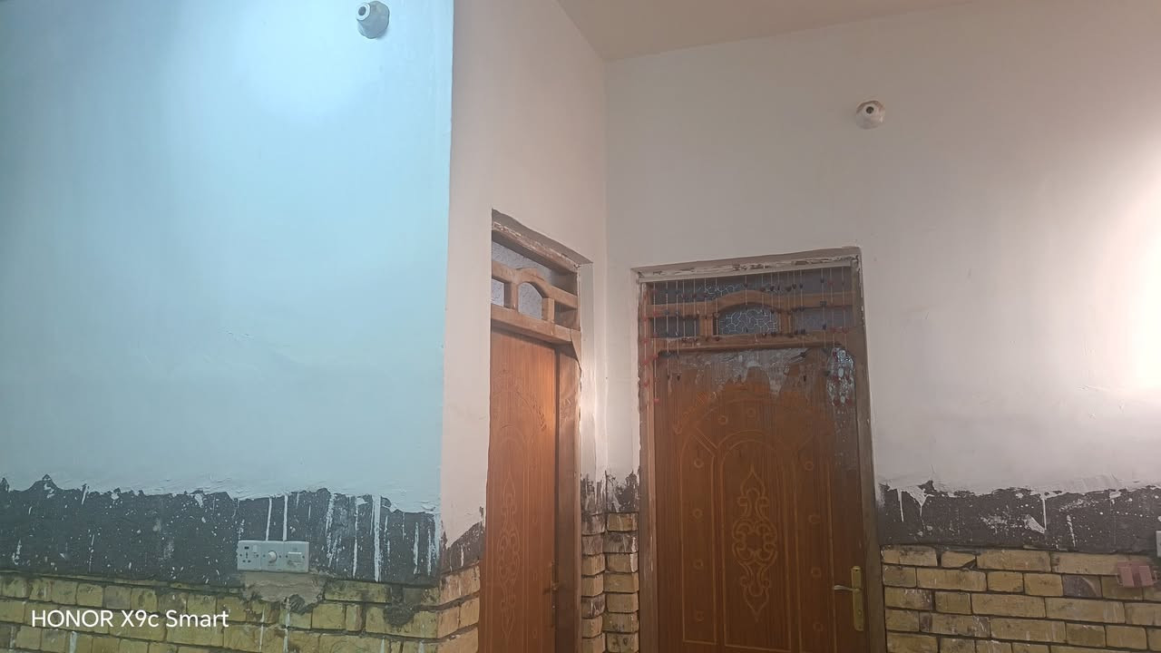 دار سكن زراعي
مساحة 200ركن

موقع الدار 📍 خلف مدرسة الحبيب المصطفى الأهلية وقريب جداً من شارع الحولي.

تفاصيل الدار:
 • غرفتين نوم
 • صالة 8 
 • مطبخ 6 
 •   دوانيه 8
 • حمام خارجي عمام داخلي 

البيت يحتاج نواقص بالأرضية 

📐 المساحة: 200 متر – ركن
السعر وتساب*********** 
📞 للاستفسار والتواصل***********

#الدناني_للعقار #عقارات_الشطرة #عقارات_ذي_قار
