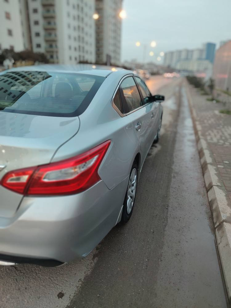 نیسان ئاڵتیما مۆدێل 2017 رەنگی سلفەر 
مواسەفات s شەغاڵ و بەسمە وشاشە وکامێرا تەحدید سورعە  بێ بۆیاغ  گێڕ و مەکینە نەکراوەتەوە  هەمو شتێکی بەشەرت 
سەنەوی و هەزە وژینگە وڕێگاوبانی تاکو 2030 تازەیە بەناوی خۆمە 111ماێڵ ڕۆیشتوە نرخی 119گەڵا و معامەلە 
سلێمانی نزیک پردی کۆبانی 
***********
*********** السليمانية, العراق
