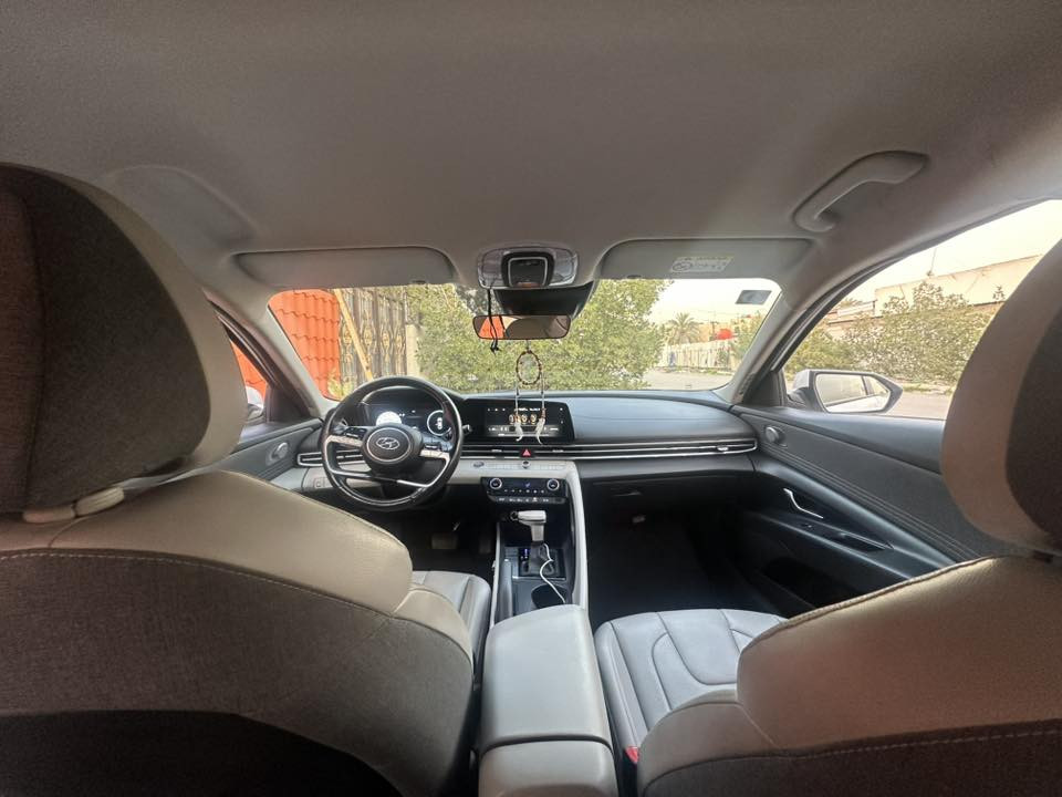 افانتي وارد كوري محرك 1600 فول مواصفات ما عدا الفتحةًتبديل جاملغ امامي نفس الون ايمن وصبغ خشم البنيد وصبغ باب خلفي ايمن وبيهة رواج بسيط بلقمارة اثر التحميل  اكفلك لغود وشواصي  رقم بغداد الدولي تحويل ثاني يوم لايت زنون عالي ناصي 3 عدسات بك لايت لد حساس خلفي رادار امامي اشاير ترحيب مري شفط تحديد مسار قيادة ذاتية اربع انضمة قيادة كشنات تدفئة تبريد شاشة متصلة لد دشبول بلادي  داخل السيارة لونين نص اسود نص ابيض كشنات جلد مكان السيارة بغداد حي اور سعرها 135 وبيها مجال حك الجية ***********
