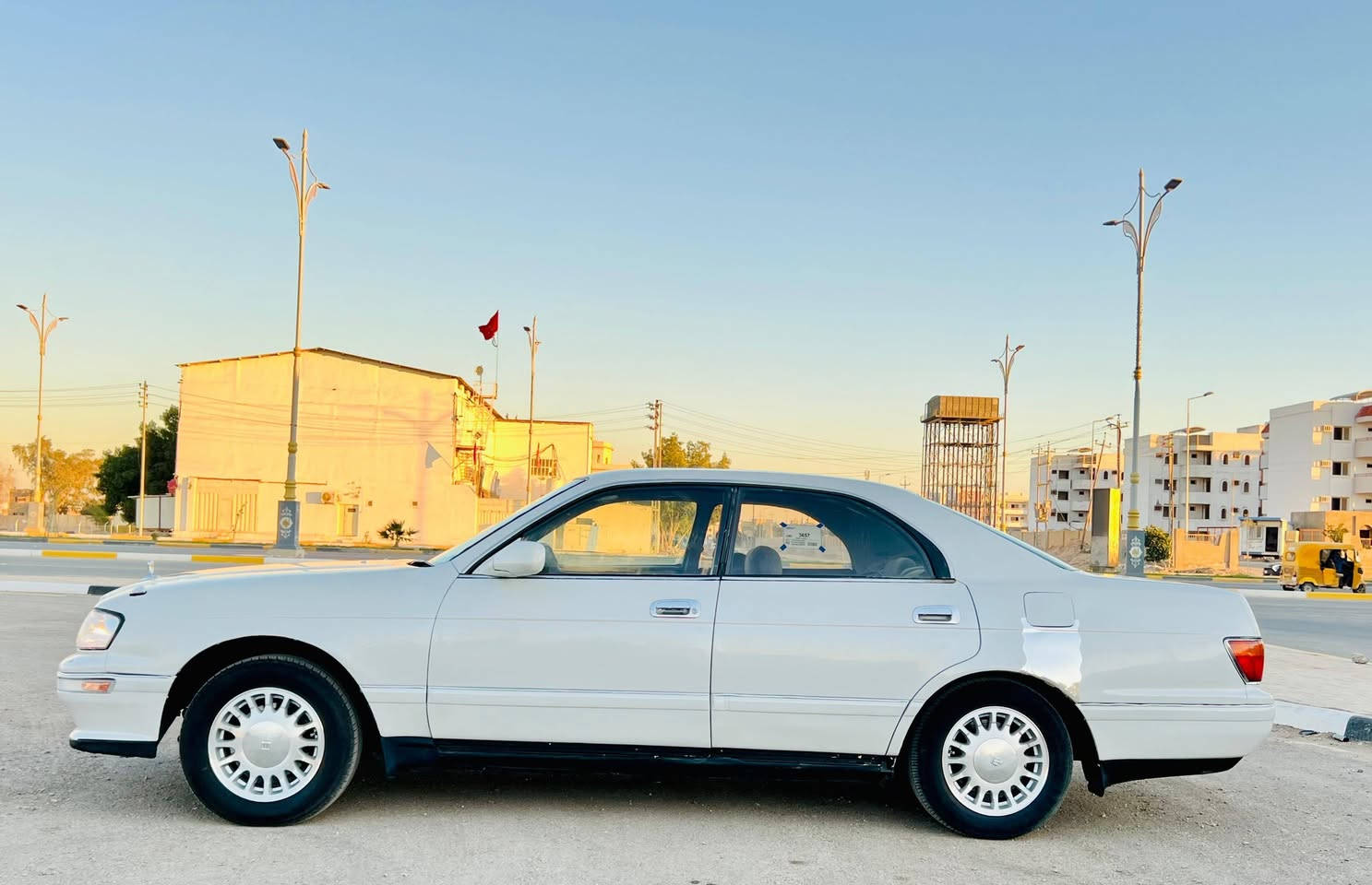 السلام عليكم ورحمه الله
للبيع بطه منفصل لون لؤلؤي موديل 1995 رقم بابل انگليزي تحويل مباشر سنويه مجدده لل 2030 انگليزي رقم مميز
گير ومكينه 2500 شرط جدد السياره كفاله گص ونقل وعيب وضربه واصوليات جاهزه من دواخل تخم تاير كهربائيات ويل جديد حداديه اسفنج تغليف ارضيه وتنته ويل جديد ادامه جديده لايت زنون منضومه  لونين جاهزه السياره واحلا من الصور مكان السياره كربلاء السعر 59 وبيها مجال 
للاتصال..... ***********
