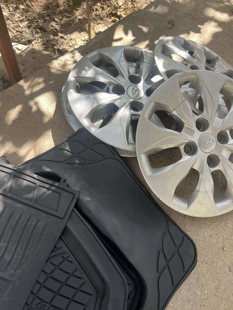 السلام وعليكم
كبات اكسنت + ارضيات جديدة
السعر ب 40 الف 

موقع : بغداد / الدورة
***********
