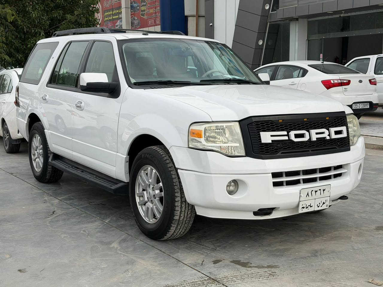 فۆرد اکسبدیشن
 مۆدیل 2014 
شەریکەی نیڤا
دەبڵ ئەکسل 
سێ ڕیز کوشن 
کوشن کارەبایی
تەبریت مەرکەزی
کێڕ و مەکینە و کارەبایی هەمووی بەشەرت
 بەبێ نوقسانی
 ماڵی دۆستە 
تابڵێی پاک و جوان و بێ عەیب
بێ مەسرەف 
تەنها پێشی بۆنیتەکەی کەمێکی بۆیاغە 
بەشەرتی تەحویل کردن 
سعری : 160  و کەمێ مەجال
ژ.م: *********** كالار, السليمانية
