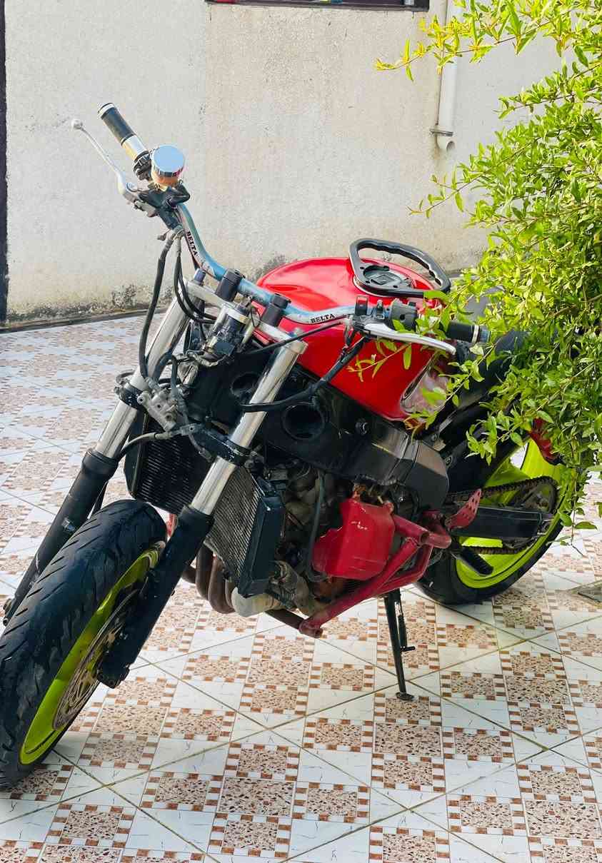 كاوسكي 636  رياضي
رقم وسنويه تحويل ثاني يوم
محرك مكفول 
تانكي رياضي وموشم 
قبضه بالتانكي
ستيرن رياضي
تخم تاير جديد 
بريك خلفي وأمامي 
حماوة طبيعي 
كشن رياضي 
شلعه ومعدل
ترايك وين مايعجبك 

المكان كوت
السعر ١٨ وبيها مجال 
***********
