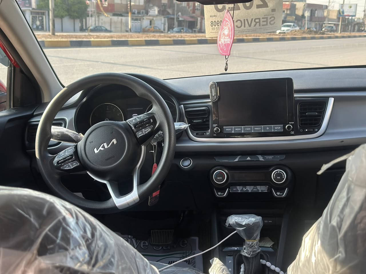 موديل 2023 فول موصفات
بصمه 
تبريد شاشه
رادار
فول تحكمات
ويل كب
لدات بل لايت
دخول ذكي
قياده ذاتيه
تحديد مسار
تخم تاير جديد
صدر امامي خلفي جديد
محرك كير شرط
سياره ماشيه 50 الف ميل
السياره بيها صبغ قبغ صندوك 
او جاملغ +باب 
السعر 115 او بيها مجال
***********
