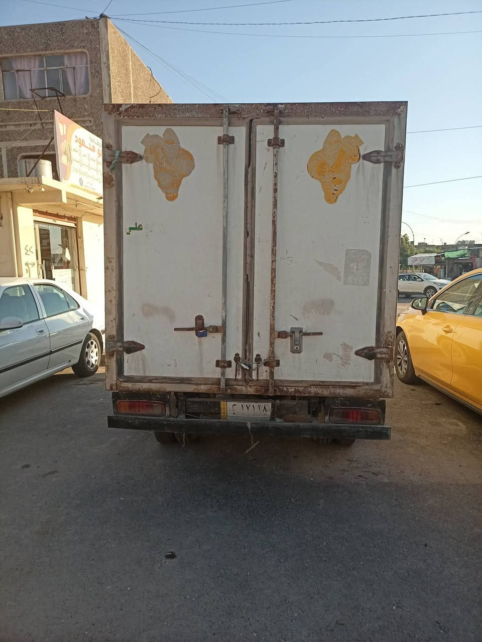 السلام عليكم 
كيا فونتيره براد 
موديل 2000
محرك3000
رقم انكليزي 
بسمي سنويه 
براد شغال كامل 
تجميد شرط 
***********
