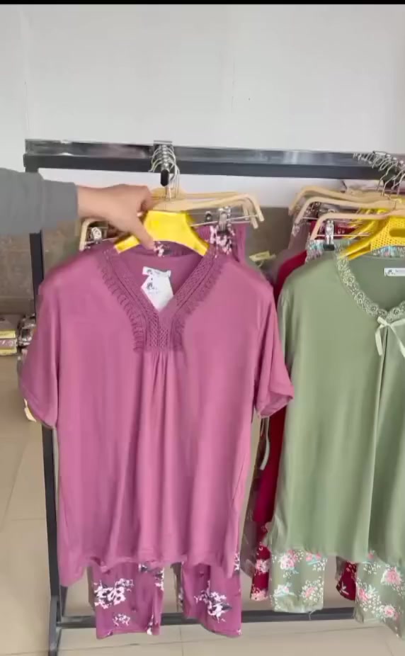 أسعد الله أوقاتكم بالخير والبركة 🌷🌷🌷🌷🌷زبائنا الكرام توفرت تشكيله تراكات صيفي فانيلا قطني وكريشه والأسعار مناسبه جدا عنوان المحل راوه حي السلام مقابل جامع رياض الصالحين تتوفر لدينا خدمة توصيل داخل راوه 1000محافظات 5000 🌹🌹🌹


**إذا كنت صاحب هذا الإعلان وتريد حذفه لأي سبب، رجاءا أرسل رسالة إلى الدعم الفني**