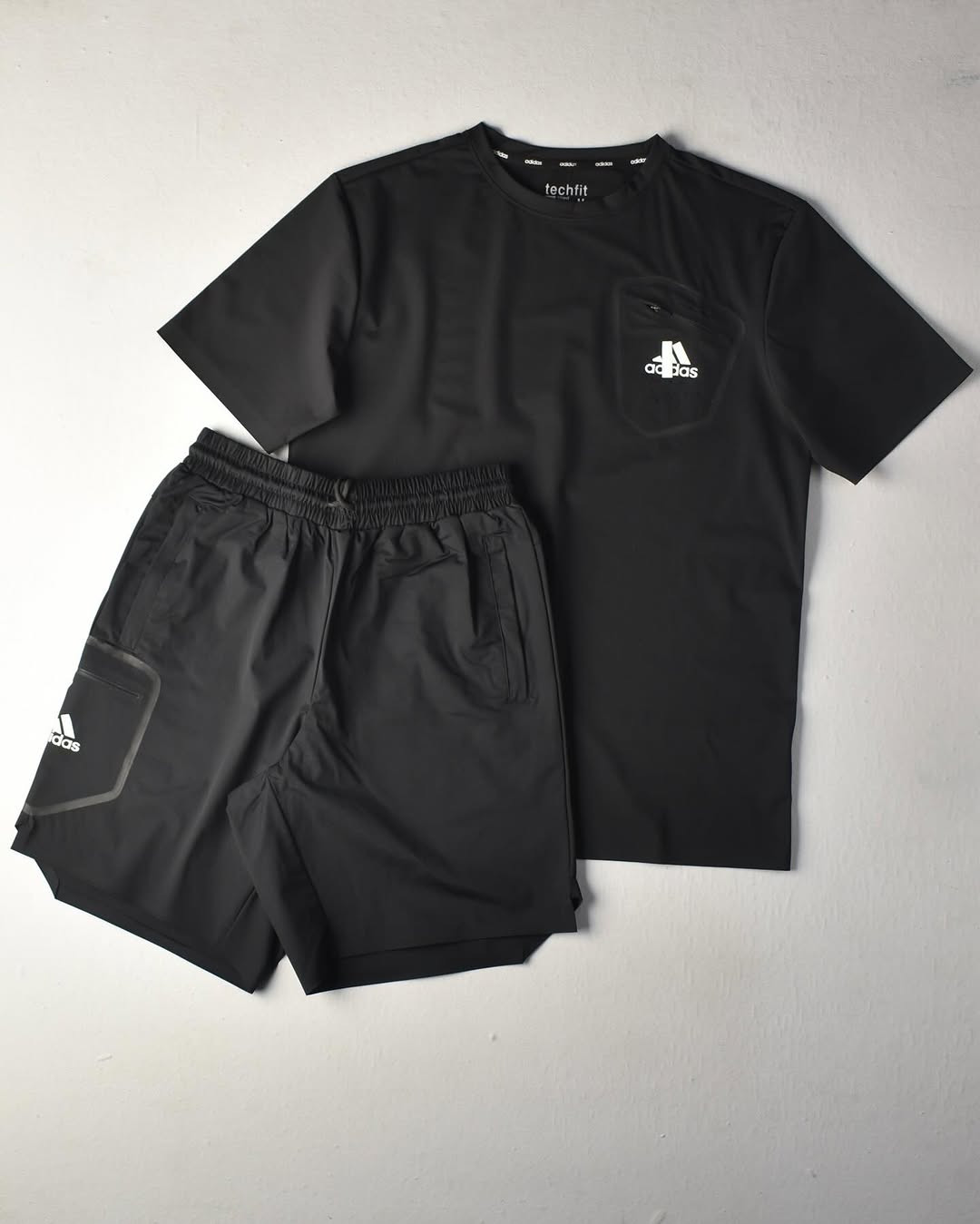طقم تشيرت بولستر شورت وتر بروف
السعر :25 الف
القياسات :M-L-Xl-2Xl
خدمة توصيل جميع المحافضات :5 الاف


**إذا كنت صاحب هذا الإعلان وتريد حذفه لأي سبب، رجاءا أرسل رسالة إلى الدعم الفني**