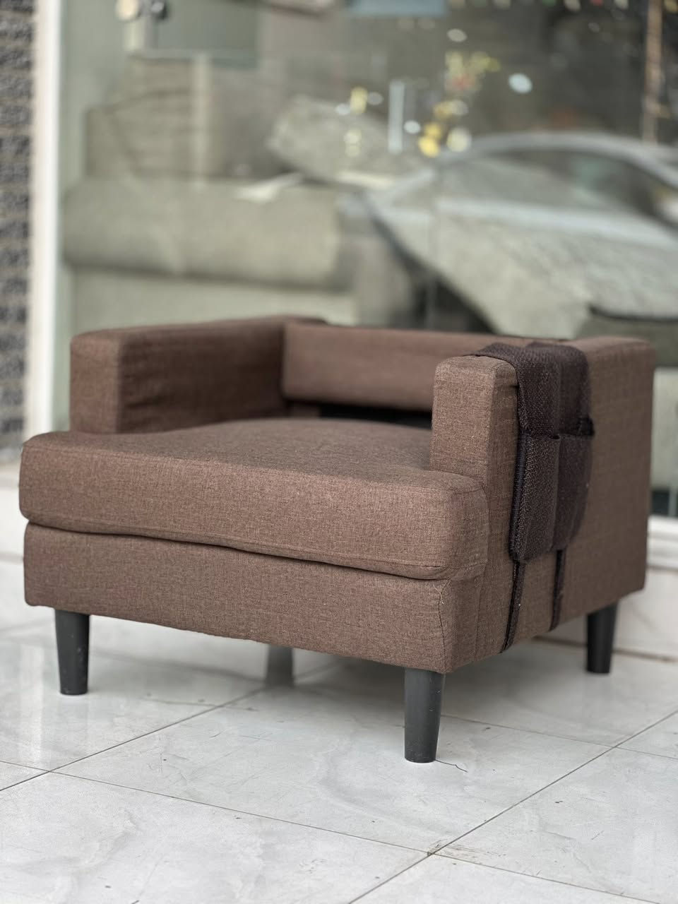 تخم اوربي متكون من 8 مقاعد نضافه جيده جدا  بقماش الكتان بمقد طبي سفوت امريكي  فول بوليستر   هيكل خشب زاني  جيب جانبي   ضهر مترحك  نضام كوشة سحاب سهل التنضيف  عنوانه اربيل زانكو 99 قرب مطعم كص سنگر يوجد توصيل ل بغداد ولباقي المحافظات الأخرى  *********** واتساب فقط علي
