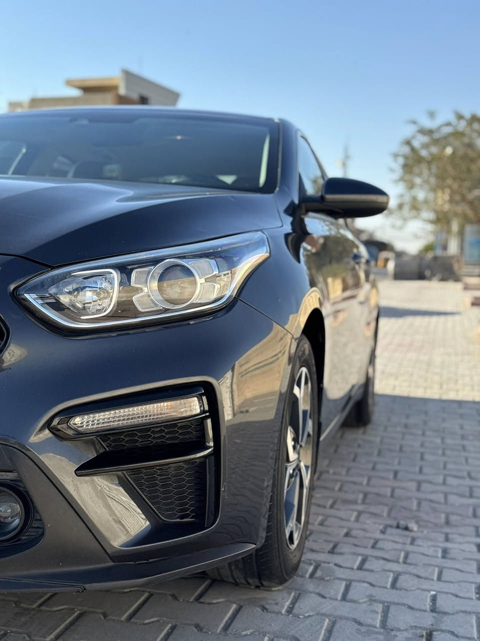 فورتي ٢٠٢١  امريكي حادثها ربع البنيد ومعمر نفسه سياره ليبل واحد ونظيفه بشكل ماشيه ٤٤ مكينه كير تبريد صدر تخم تاير  كله نظيف  رايدها ١٣٢ وبيها مجال بسيط مكاني بغداد الحرية رقمي ***********
