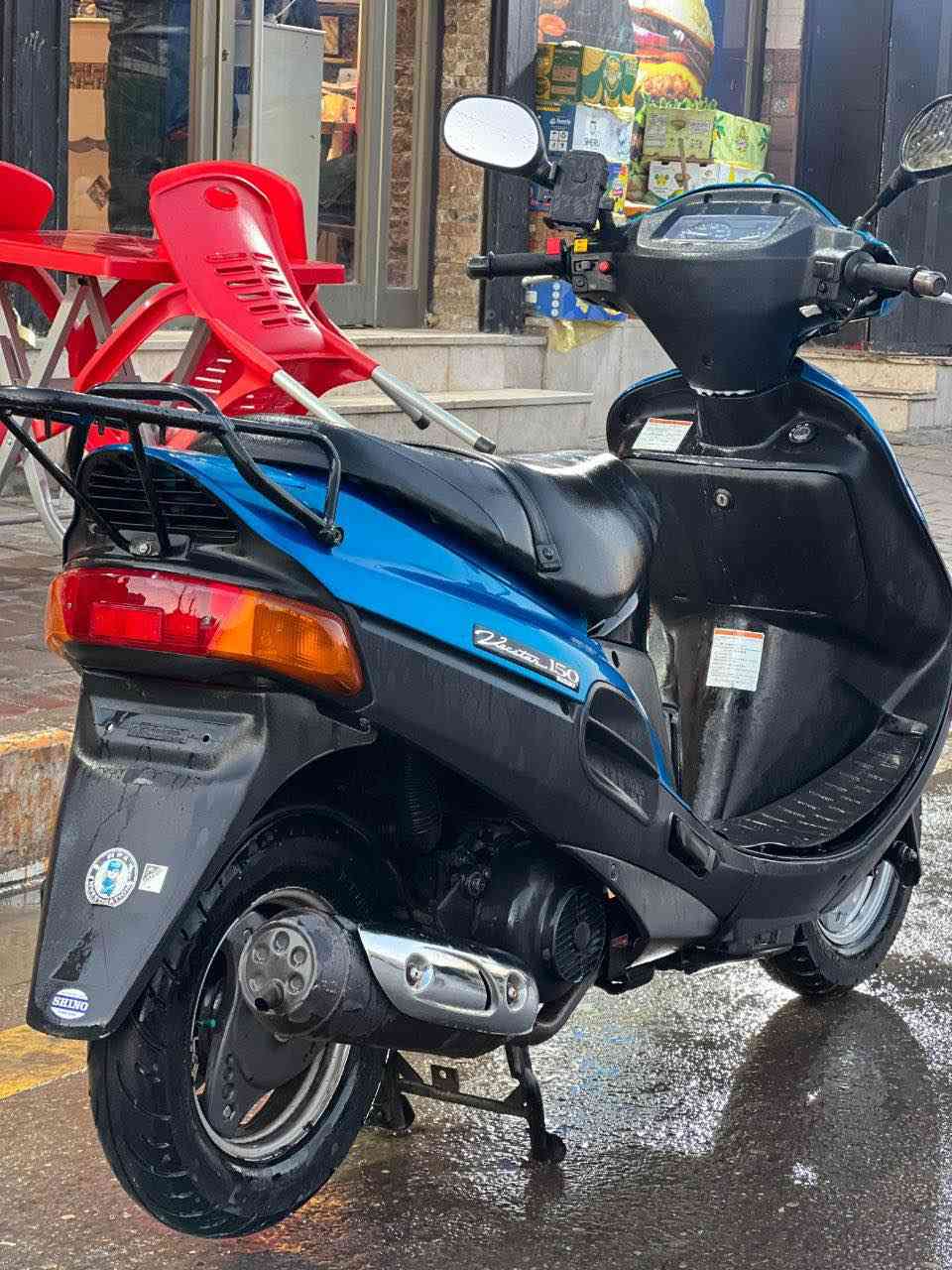 دراجه بحاله الوكاله ماشيه ٢٢ الف دراجه خدش ما بيها. 
نقصها كلج امامي فقط لا غير الباقي كله كفاله عامه من الطول للطول اوراق موجوده شلعه معدل خير من الله السعر ٨٥٠ وبيها مجال بسيط 
العنوان : حي اور
الرقم :*********** بغداد, العراق
