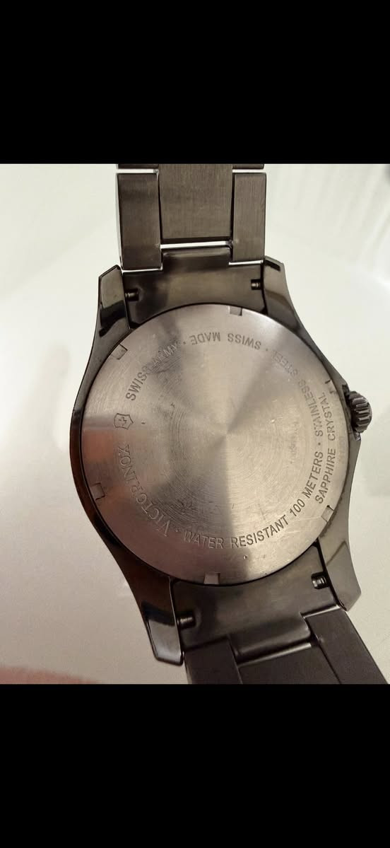 ساعه سويسريه اصليه  100% نوع  Victorinox نظام شاشات فرخ البرتلنج مستعمل  قطر 44 لون سكني غامق  زجاج كريستال زفير مطلوب 300 دينار اردني للتواصل على الخاص او على الرقم 0785261118


**إذا كنت صاحب هذا الإعلان وتريد حذفه لأي سبب، رجاءا أرسل رسالة إلى الدعم الفني**