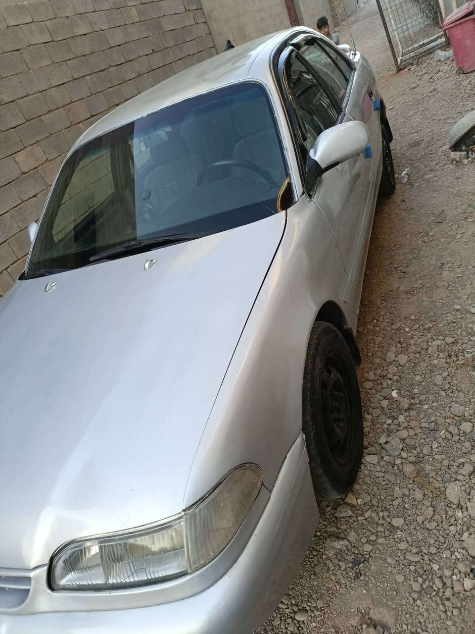 سوناتا للبيع موديل ٩٥ بغداد دولي سياره جديده تبريد تتفئه شغال كهربائيات كله شغاله سنتر لوك السعر 40 وبيه مجال الاتصال ***********
