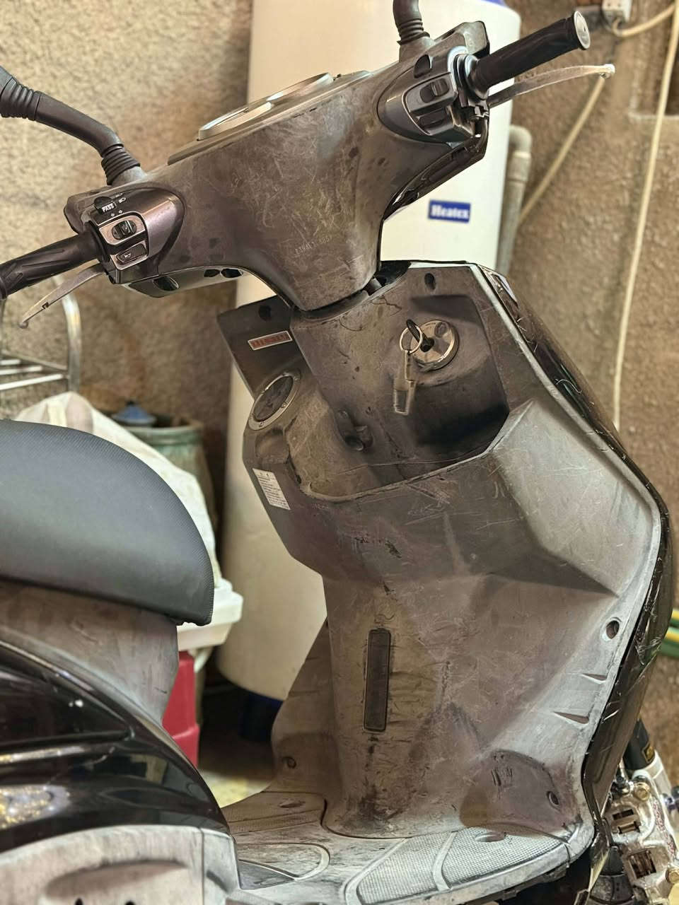 #مكلف_بالنشر
السلام عليكم
للبيع فقط تعجبك اهلا وسهلا ما تعجبك لا تكسر بالسعر فلوسك يمك و دراجتي يمي والرزق على الله للبيع فقط

 سكنس فحل كوري دراجه خذتها من الرمبه صارلها شهرين استخدام حيل قليل دراجه ملغمه شلعه معدل إقلاع كلجات رياضي صالنصه رياضي صدر رياضي فج بريميوم كابريته رياضي ٤ براغي كل نقص مابيها يشهد الله كفاله عامه على الشرط
السعر 1350 بيها مجال للطيبين تشوفها غاليه اعبر المنشور واندعيلنا بالرزق
العنوان بغداد شارع فلسطين ساحة بيروت
الدراجه مكلف بالنشر شراي من صدك تعال خاص ادزلك رقم صاحبها اذا بس تسولف لا تراسل يرحم والديك


**إذا كنت صاحب هذا الإعلان وتريد حذفه لأي سبب، رجاءا أرسل رسالة إلى الدعم الفني**