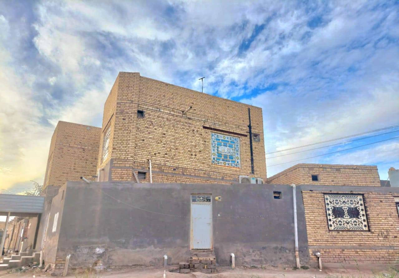 دار طابقين زراعي للبيع المساحه ١٨٠ في حي عاشور بناء طابوق عكاده للاستفسار الاتصال علرقم.  ***********
