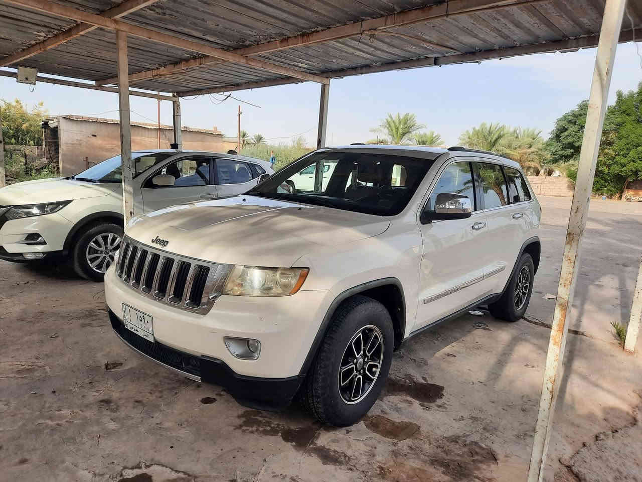 جيب لاريدو موديل ٢٠١١ نص فول رقم انبار مميز بيها باب سايق مرشوش كلير وبيها بارد باب خلفي تخم تاير جديد محرك وكير مكفولات لاتنقيص لاتبخير تبريد قطعتين ثلج بسمنه سياره تحويل ثاني يوم لايت زنون السعر ١٦٥ وبيها مجال بيع او مراوس بسياره اقل منها لئن محتاج فلوس للإستفساررر
***********   واتساب
