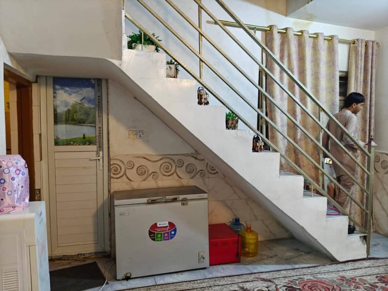 السلام عليكم
بيت للبيع في الكوفة شارع المطار الجديد مقابل باب الدخول المطار قريب على الشارع ١٠٠ متر طابقين طابوق الاساس صب السعر ٤٠ مليون وبي مجال للاستفسار ***********
