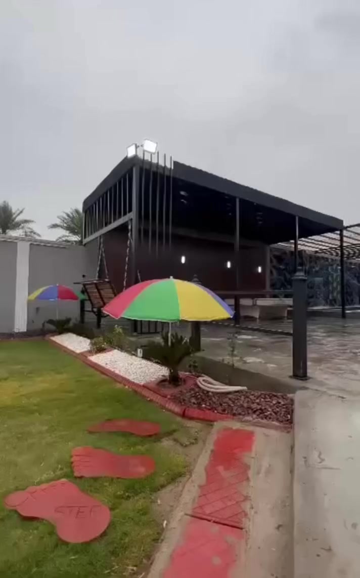 مزرعــه الروابـــي 👒🌴
المزرعه متكامله من كلشي 
كهرباء 24 ساعه كراج خاص بسيارت مساحه واسعه من الخضار 
جلسه عربيه متكامله صاله كبيره غرفتين نوم 
اللعاب ميز بليارد فيشه ومراجيح احجز يومك وانته مرتاح مع روابـــي 

الاستفسار ***********
