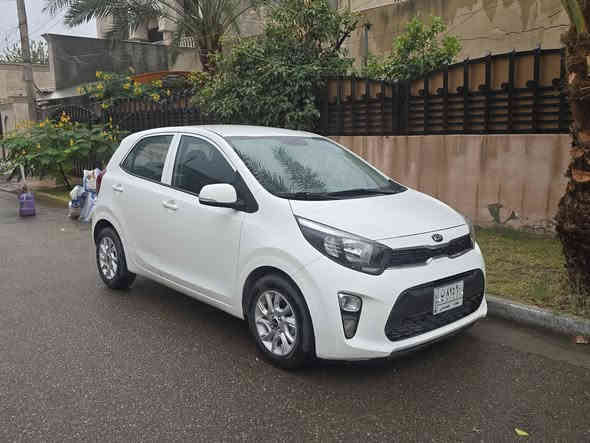 سلام عليكم
كيا بيكانتو موديل 2020 رقم بغداد 
مكفولة بدون ضربه ولا صبغ
ماشيه 28 الف كيلو 
محرك دوش جبير 4 سلندر 

مواصفاتها 
ويل كب 
بروجكتر 
ليد نهاري 
تحكم سترين
اواكس بلوتوث 
حكايه تلفون 
مانع انزلاق 
حاس
شاشه آيباد
كاميره دواره

السعر 120 قابل للتفاوض

مكان السياره بغداد حي الاطباء بلجهاد قرب خدمي شارع المطار للتواصل ***********
