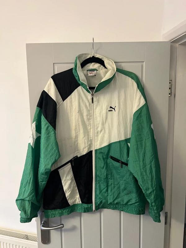Vintage Green Black 90's 80's Y2K Puma Tracksuit Sports Top Shirt
تحفه من شركة بوما اصلي باله
نظافة 95%
قياس M
وزن حد 85
السعر 20
يوجد توصيل 🚚


**إذا كنت صاحب هذا الإعلان وتريد حذفه لأي سبب، رجاءا أرسل رسالة إلى الدعم الفني**
