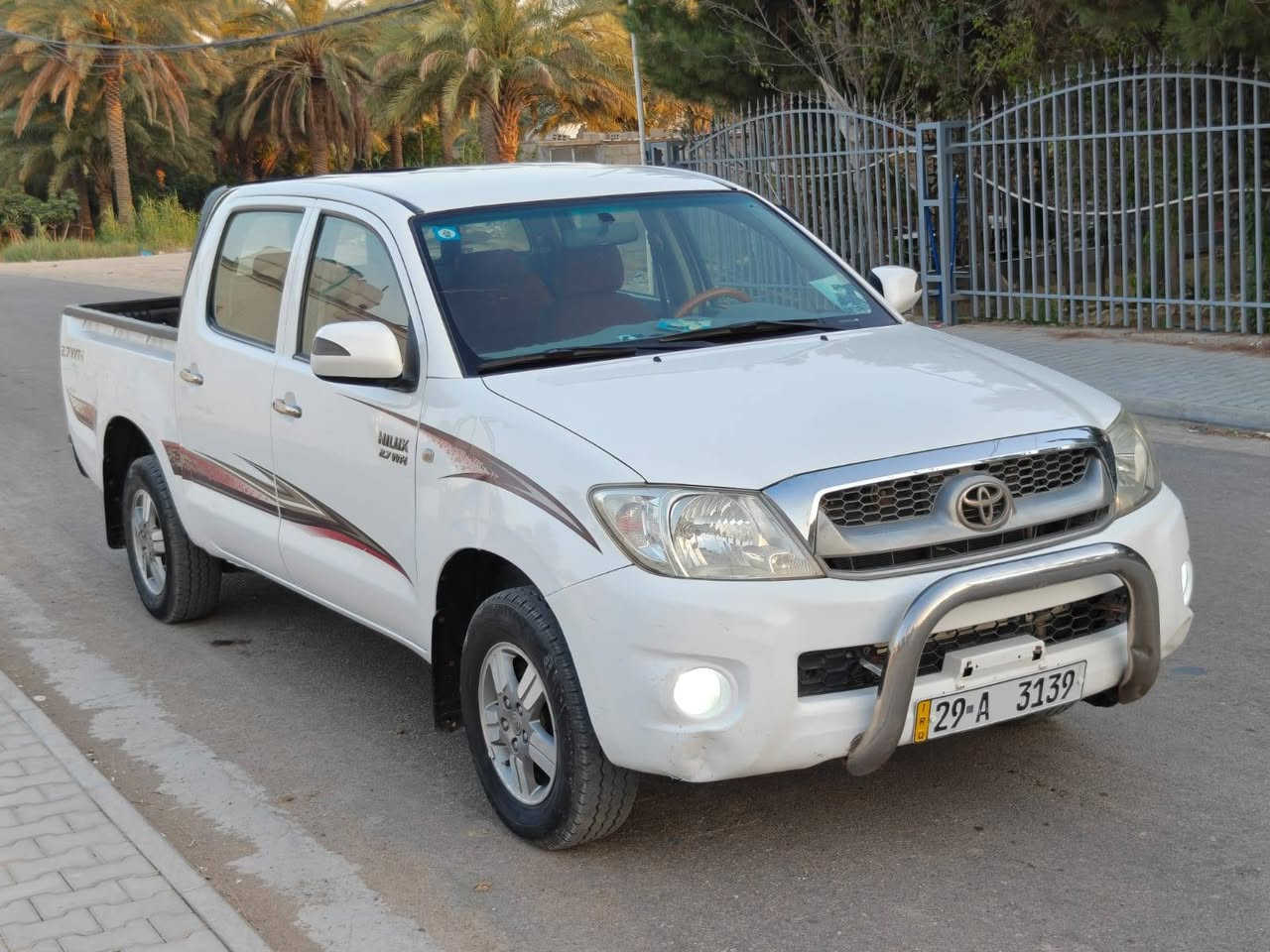 تيـوتا هايـلوكـس 2009 خليجي سعودي كفاله عامه  محرك2700 گير عادي كير مكينه حداديه تخم تاير تبريد كله بشرط  رقم وسنويه جدد السياره جديده وماناقصها شي 
السعر 153
الهاتف ***********
