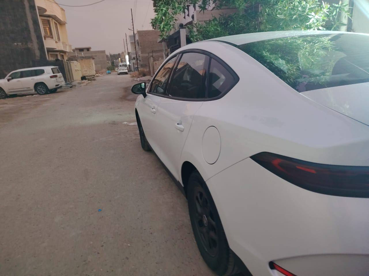 بي واي دي كن بلص موديل 2025
اليكم المواصفات: 

انتبه السياره : هايبرد & بانزين & كهرباء يعني التفويله الوحده بانزين نمشيك 2100 كيلو
سعه التانكي 65 لتر
موديل 2025
حساسات
حجم المحرك 1.5
شاشه اصليه
كامره خلفيه
هند بريك كهرباء
دشبول شاشه ديجيتال
اوتو هولد
مفتاح التشغيل بصمه
تشغيل عن بعد تحكمات مقود
اوامر صوتيه
منفذ طاقه
منافذ شحن
جلد حياكه
دخول ذكي
3 وضعيات قيادة
اشاير بالمري
تتسع المقصورة ل 5 ركاب
المقاعد جلد رياضي
اريل نفكيتر
اناره داخليه LED
لد امامي LED
قطعتين تبريد
مثبت سرعة
حجم الاطار 16
مانع تزحلق
شاحنه خلفية
كير كرستال 
البطارية ليثيوم الاقوى والاطول عمرا في عالم الهايبرد
بصمه مع كارت 

للاستفسار : ***********
السعر : 18.500.000 دينار عراقي فقط
مكاني الدوره البوعيثه
