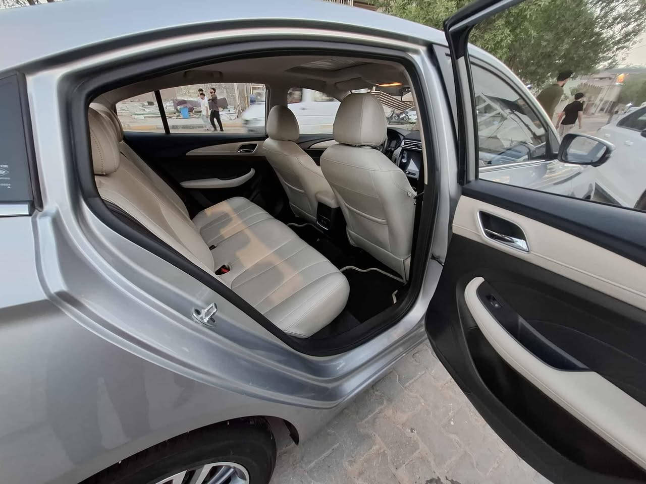 سيارة ام جي للبيع
السلام عليكم
ام جي فايف موديل ٢٤ سيارة بحالة الوكالة
رقم اربيل سنوية بأسمي السيارة كفالة عامة مشيهة جدا بسيط استخدام شخصي ضمان شركة 

للاستفسار فقط الشراي
***********
***********
