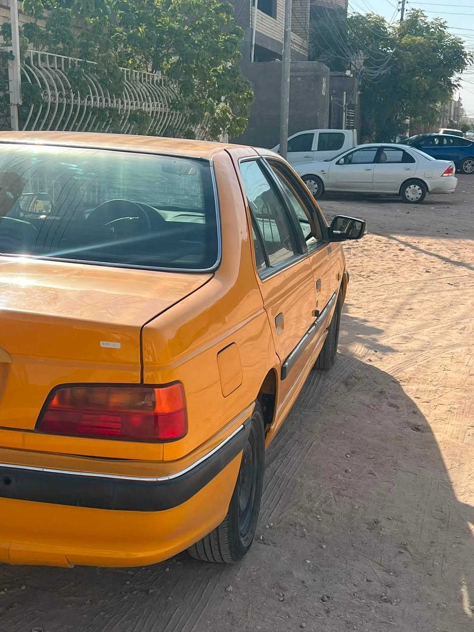 سلام عليكم
 بيجو بارص موديل 2018 مكينه كير تبريد بشرط ، حداديه جديده صدر كامل قبل 3 ايام شادها  برغي ما عايزه  السياره مصفره هيئه وغرامات تخم تاير  رقم بابل دولي تحويل ثاني يوم بيها 3 قطع صبغ بدون دواخل السياره احلى من الصور بهواي 
50 وبيها مجال للأستفسار أتصل *********** 
***********
المكان كربلاء
