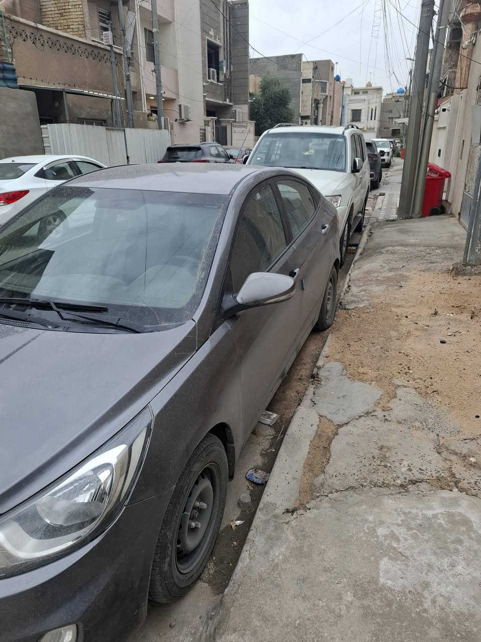 اكسنت خليجي بيه ٤ قطع  موديل ٢٠١٥صبغ بدون دواخل مكينه ١٦٠٠ كير مكفولات تبريد تدفاء شغالت مكاني بغداد السعر ٨٨ وبيه مجال للإستفسار ***********
