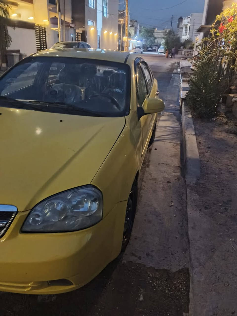 فورنزا للبيع رقم بغداد انجليزي سعره 45 مكانها مدينه الصدر *********** سياره نظيفه
