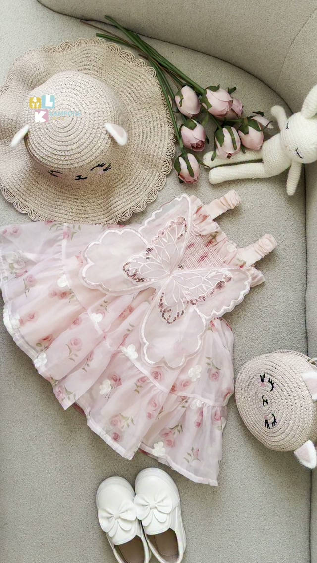 ⁨	من الكولكشن بناتي 🎀
فستان بناتي بتفاصيل فراشة ناعمة ولمسات انيقة 🦋🤍
متوفر بلونين 💖🤍

• المقاسات: 11 شهر - 4 سنوات
• السعر: 16,000 د.ع 

• قبعة + جنطة
• السعر : 12,000 د.ع
#اكسبلور_فولو #ترند #فراشة #اكسبلور⁩


**إذا كنت صاحب هذا الإعلان وتريد حذفه لأي سبب، رجاءا أرسل رسالة إلى الدعم الفني**
