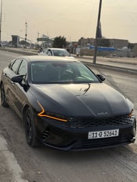 للبيع سيارة K5 موديل 2022  حادث السيارة جاملغات خلفية ثنين وصندوك يعني...