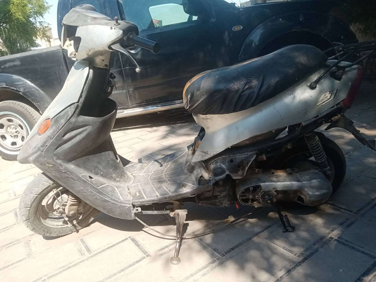 السلام عليكم دراجه بيجي 60 شغاله يراد لها بس قبق هندر ابيع كوم حديد ب 90وبيها مجال العنوان بغداد الكاظميه ***********
