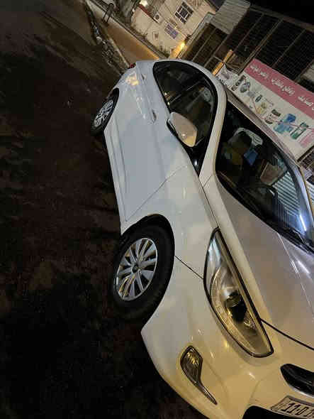 اكسنت خليجي 2016 ابيض
محرك 1600 دوش

ماشيه:120  الف كيلو

الصبغ فقط دعاميات 
ودوسات 
 وبيها جاملغ ايمن مفتوح  

بدون صبغ السياره

رقم انكليزي بغداد 

المواصفات فول

فتحه سقف

شاشه کار بلي واير ليس

لد امامي وخلفي

مانع انزلاق

داخل بيجي

السياره بدون عيب

كير محرك كفاله

 تبريد ثلج والصدر جديد

تخم تاير وباتري جديد

السعر  112وبيها مجال بسيط
الاتصال على هذا الرقم 

***********
العنوان بغداد حي الخضراء
