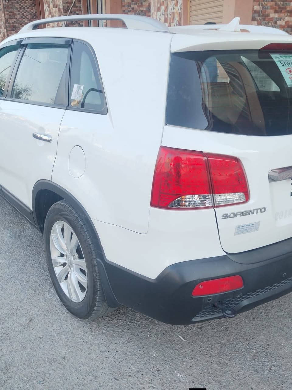 كيا سورنتو موديل2011 6سلندر
مكفوله السياره 
مواصفات 
٧راكب 
ايكو 
حساسات  خلفي 
3قطع تبريد 
مري شفط وترحيب 
كشنات كهربائي  
فوول مواصفات الخليجي 
سياره مكفوله صبغ و  ‏‪0771 206 4372‬‏
سعر ١٤٨ وبيه مجال
