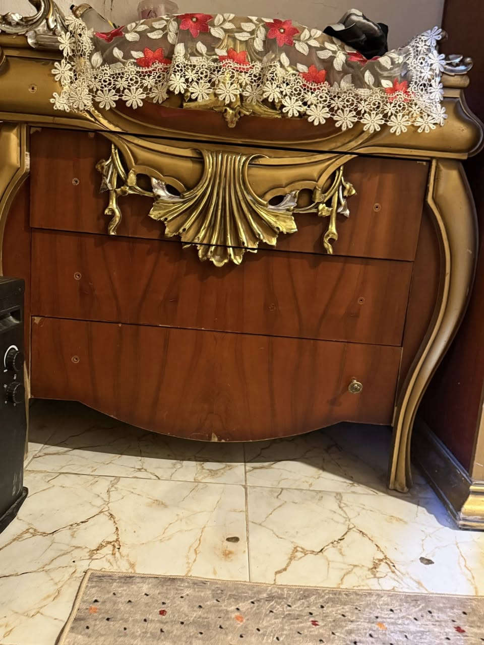 غرفه مصريه خشب ديمياط بسعر مناسب للأستفسار ع هذا رقم‭0770 567 6027‬
