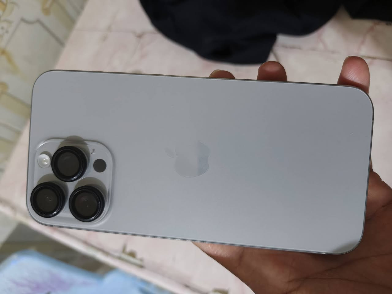 السلام عليكم
ايفون ١٥برو ماكس شرق اوسط جهاز كلش نضيف شخط مابي
سعره مليون و١٠٠وبي مجال مكاني حله شارع ٨٠ 
***********
