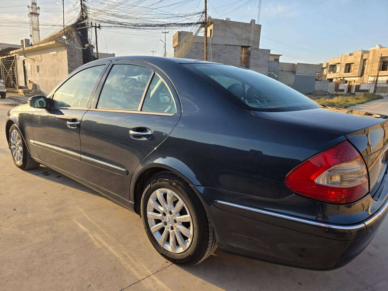 السلام عليكم
للببع مرسيدس E200 محرك اربعه سلندر كومبريسر موديل 2005
فول مواصفات عدا الفتحه
السعر 110 ورقه
مكان السيارة الموصل
***********
