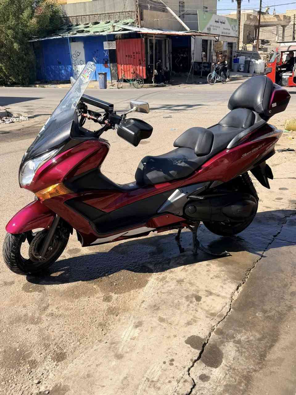 سلفر ونج جيتي للبيع جديد بس كفرات نضافه 90/100    سعر 30 وبيه مجال
مكان بغداد ***********
