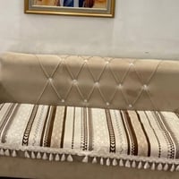 تخم مستخدم للبيع 10 مقاعد  العنوان : بغداد _العبيدي رقم الهاتف : 07726...