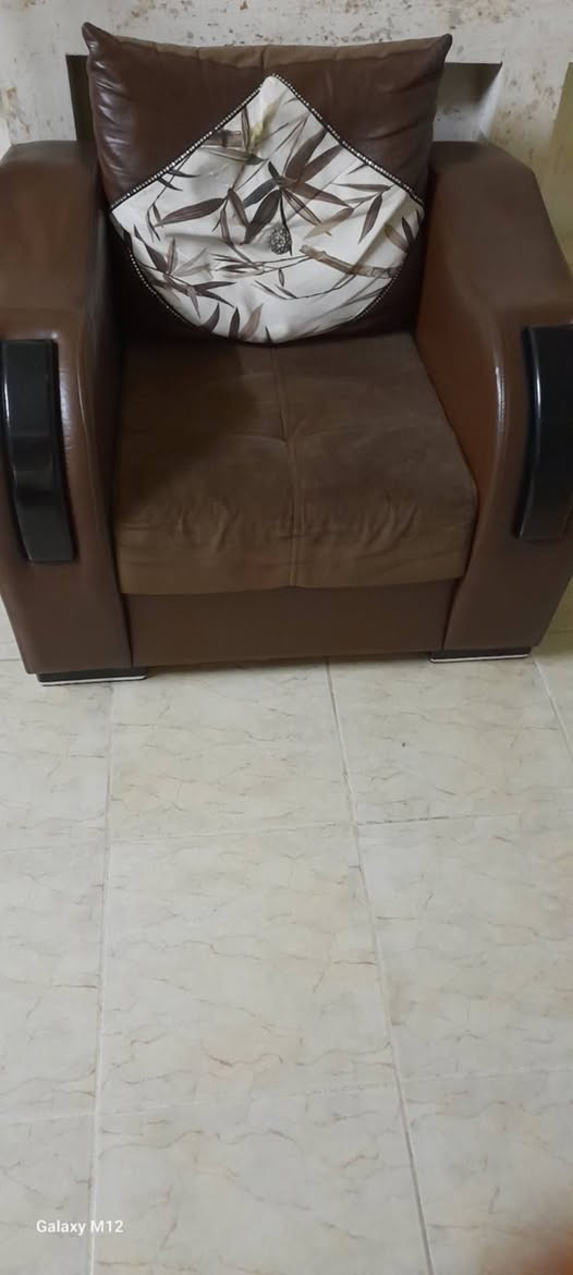 تخم قنفات لبيع 

عشر مقاعد 

مكان هفلان


**إذا كنت صاحب هذا الإعلان وتريد حذفه لأي سبب، رجاءا أرسل رسالة إلى الدعم الفني**