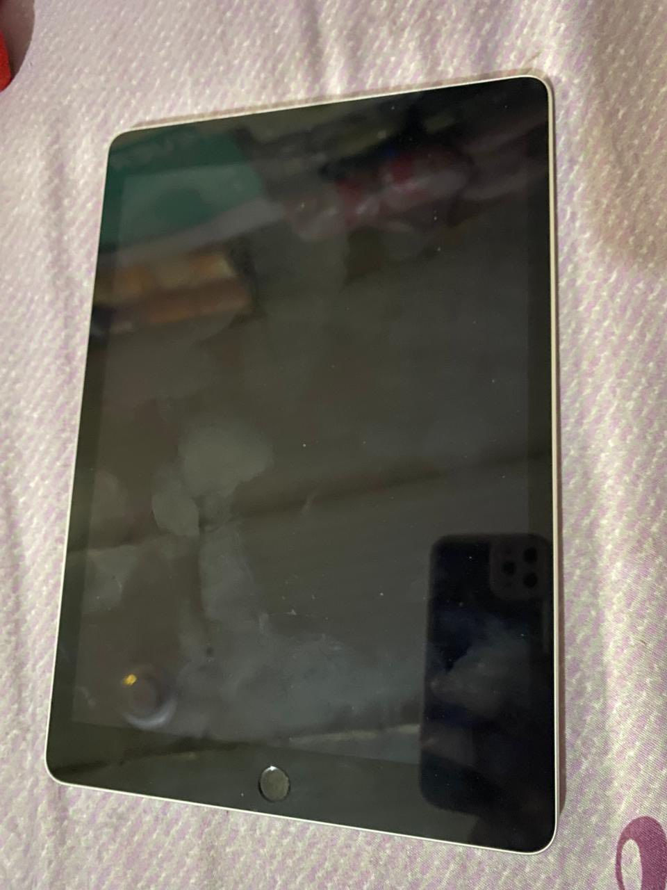السلام عليكم ايباد ٩للبيع جهاز شخط مابي كامل ملحقاته كارتونه شاحنته جهاز ما مفتوح سعر ٢٥٠وبي مجال مكاني كربلاء ***********
