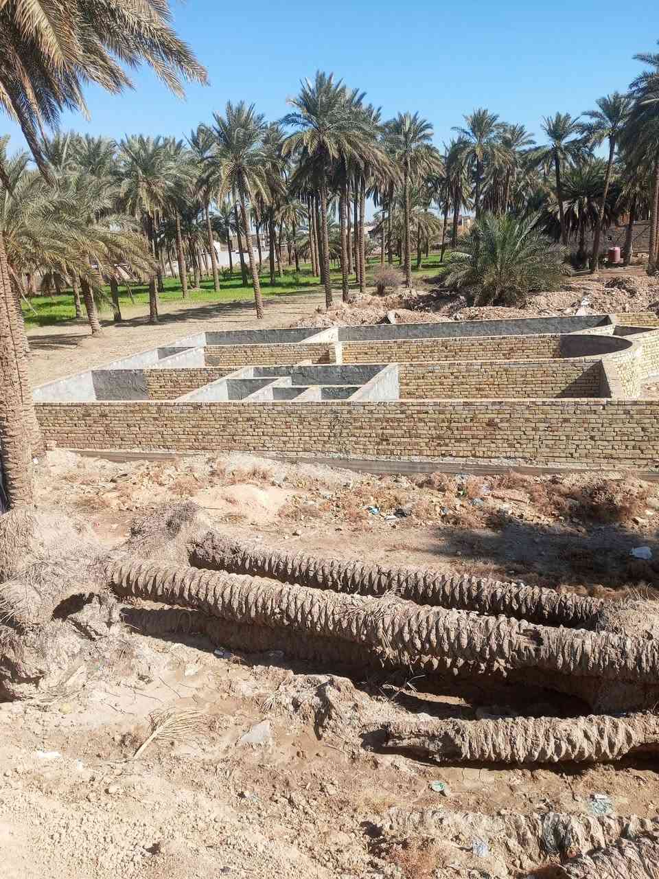 سلام عليكم ورحمه الله وبركاته 
ارض زراعيه المساحه 600متر
بيها بتلو مبني مساحه البتلو 230متر 

علما أن المشتري مخير يريد البتلو أو يريد 100او 200

طابو زراعي سند 25 
خدمات فول ماء كهرباء تبليط  
العنوان شارع الطهمازيه صعده الروائي مال البشوكان قرب مركز سيف سعد 

***********////ابو علوش ☎️☎️👉👉
