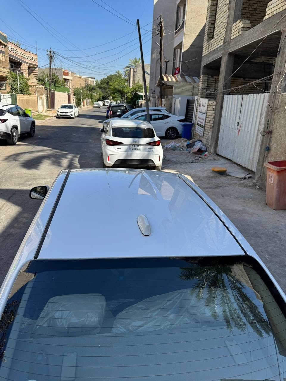 السلام عليكم
سيارة نيسان سني هندي موديل 2024 
ماشيه  10 آلاف كيلو قابل للزياده
بدون بارد بدون صبغ بس بيه شخوط بسيطه
سبير مانازل 
السعر 127ورقه وبيه مجال بسط للشراي الجاد 
المكان بغداد 
للتواصل خاص أو الاتصال على الرقم ***********
