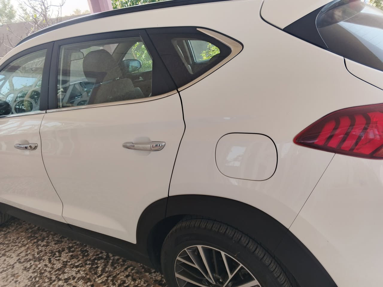 السلام عليكم
للبيع توسان 2020 خليجي الگاصد
ماشية 75  رقم بغداد 
فول مواصفات مكان السيارة بابل 
ملاحظة السيارة بيها حالوب خفيف بالبنيد 
السعر 200 بيها مجال للاستفسار الاتصال على الرقم 
***********
