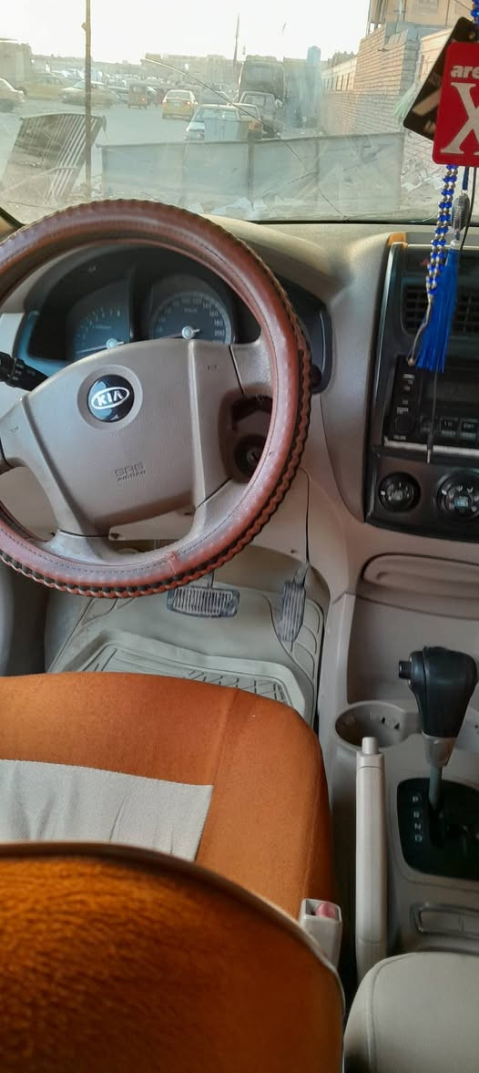 للبيع كيا سبورتج خليجي ابيض موديل ٢٠٠٩ محرك دوش  الشراي يتصل على الرقم *********** مكان السياره ميسان السعر ١٢٠ ورقه
