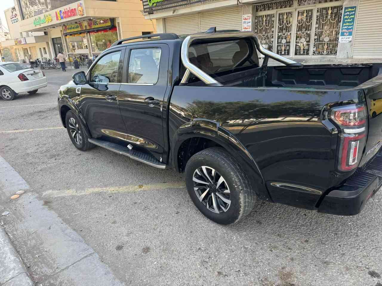 السلام عليكم لعشاق للون الملكي السيارة موديل 2025 رقم بغداد تحويلك مباشر نوع المحرك بانزين عداد  الكيلو متر 42 الف  اعتذر اخلي السعر من التعليق التي ليس لها معنى مع احترامي للجميع الاخوة بسعر مناسب عنوانها كربلاء سيف سعد للاستفسار *********** ☎️*********** اخوكم الحاج عباس الجبوري
